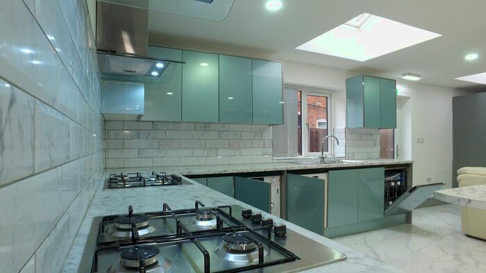 9 Bedroom Terraced House To Rent In Gibbins Road, Birmingham, B29