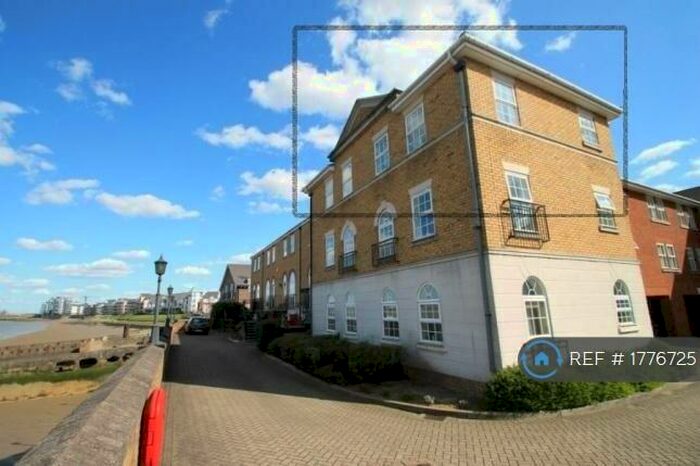 2 Bedroom Flat To Rent In Frobisher Way, Greenhithe, DA9