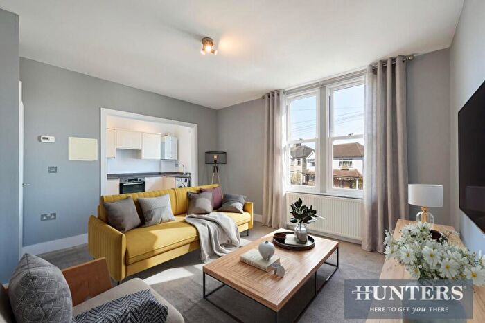 2 Bedroom Flat To Rent In Prince Of Wales Road, Sutton, SM1