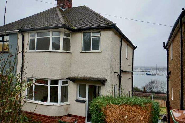 3 Bedroom Semi-Detached House To Rent In Braeside Road, Bitterne, Southampton, SO19