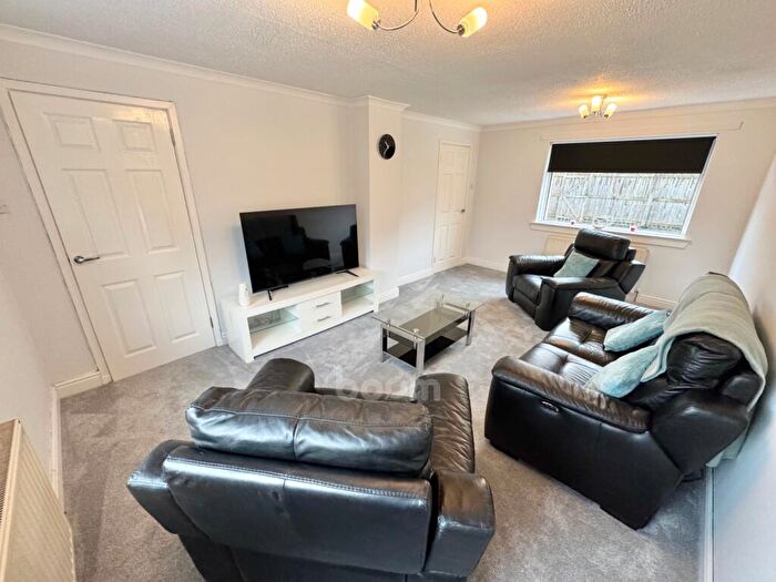 3 Bedroom Terraced House For Sale In Stirling Drive, Linwood, PA3