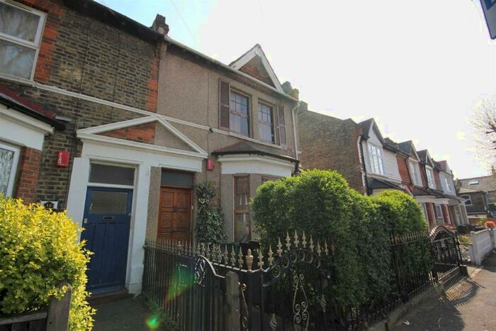 1 Bedroom Flat To Rent In Malta Road, Leyton, E10