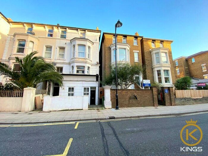 2 Bedroom Flat To Rent In Osborne Road, Southsea, PO5