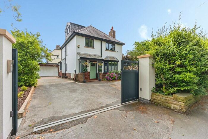 4 Bedroom Detached House For Sale In Macclesfield Road, Prestbury, Macclesfield, SK10