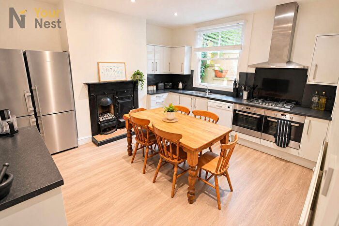 6 Bedroom Terraced House To Rent In St Micheal's Road, Headingley, Leeds, LS6