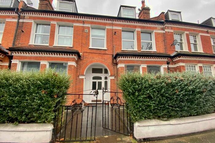 1 Bedroom Flat To Rent In Manville Road, Balham, SW17
