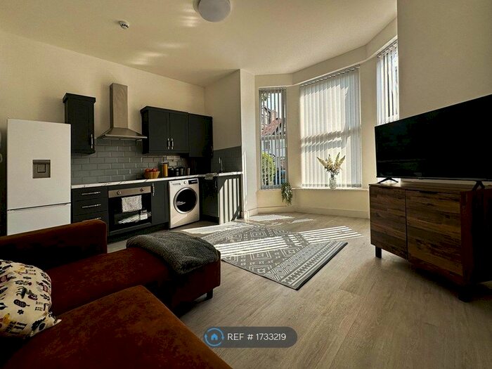 2 Bedroom Flat To Rent In Balmoral Road, Liverpool, L6