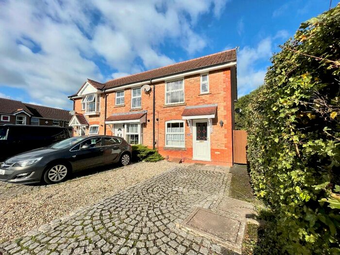 2 Bedroom End Of Terrace House To Rent In Glenlea Grove, Cheltenham, GL51