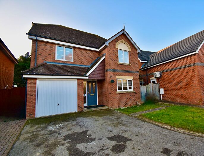 4 Bedroom Detached House For Sale In Foxglove Close, Grange Park, Northampton, NN4