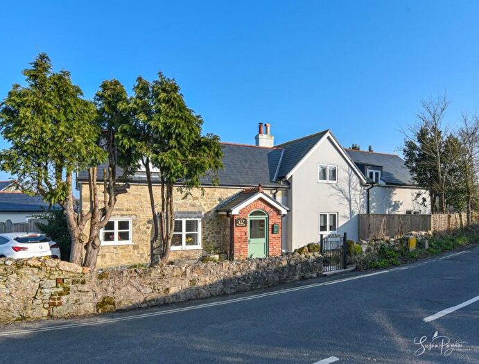 4 Bedroom Detached House For Sale In Newnham Road, Ryde, PO33