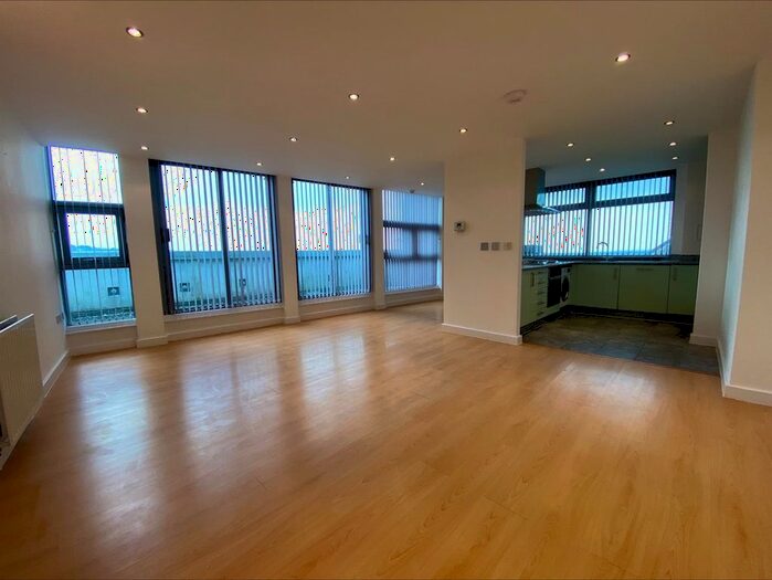 2 Bedroom Flat To Rent In Roxborough Heights, Harrow, HA1