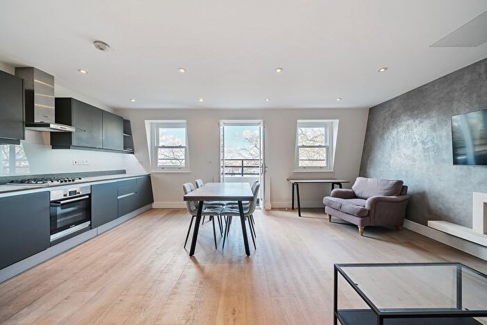 2 Bedroom Flat To Rent In Ladbroke Gardens, London, W11