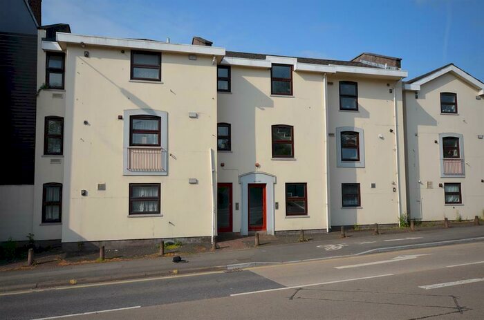 2 Bedroom Flat To Rent In Holloway Street, Exeter, EX2