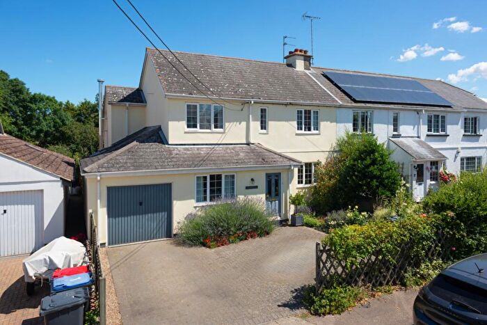 4 Bedroom Semi-Detached House For Sale In New House Close, Canterbury, CT4