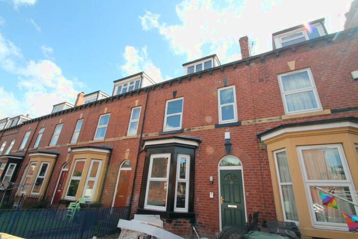 4 Bedroom Terraced House To Rent In Carberry Road, Hyde Park, Leeds, LS6