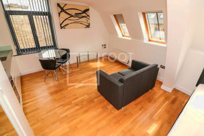 Flat To Rent In Studio Apartment, The Mill House, BD1