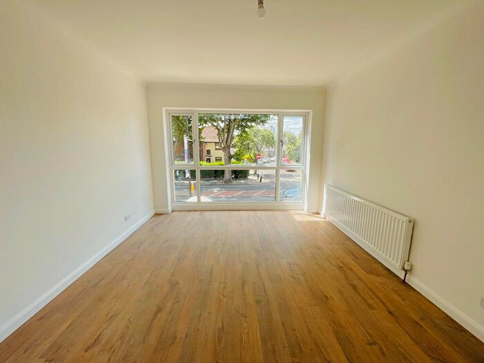 3 Bedroom House To Rent In Prince Regents Lane, Plaistow, E13
