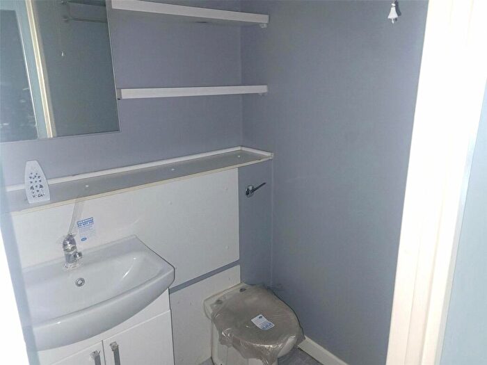 1 Bedroom Flat For Sale In North Ninth Street, Milton Keynes, Buckinghamshire, MK9