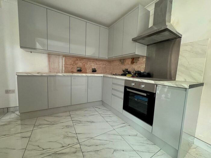 4 Bedroom Terraced House To Rent In King Edward Road, Waltham Cross, EN8