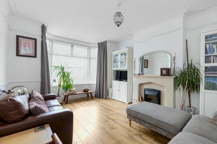 4 Bedroom Terraced House To Rent In Park Avenue, Mitcham, CR4