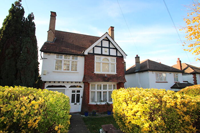 5 Bedroom House To Rent In Heathhurst Road, Sanderstead, CR2