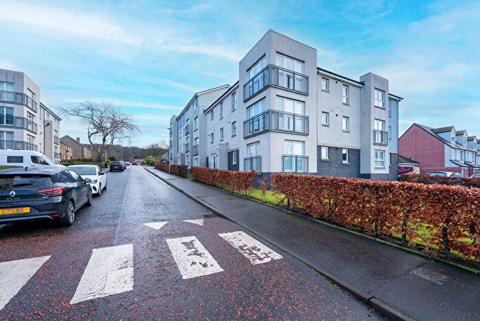2 Bedroom Flat For Sale In Flat, Ashwood Gait, Edinburgh, EH12