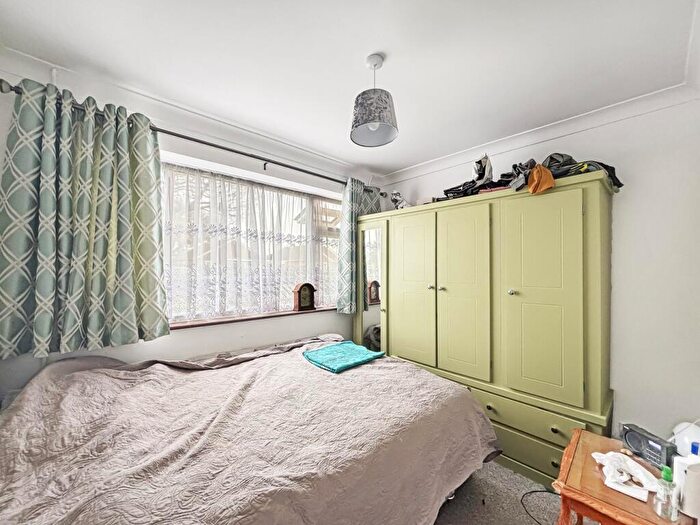 3 Bedroom Detached Bungalow For Sale In Chestnut Road, Alresford, Colchester, CO7