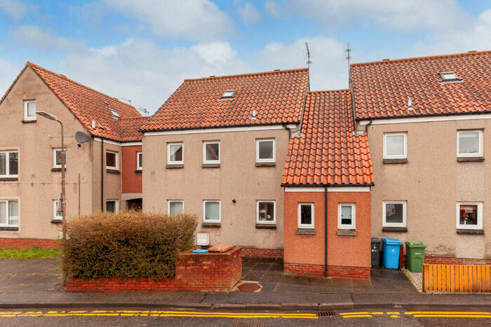 2 Bedroom Maisonette For Sale In Regent Square, Linlithgow, EH49