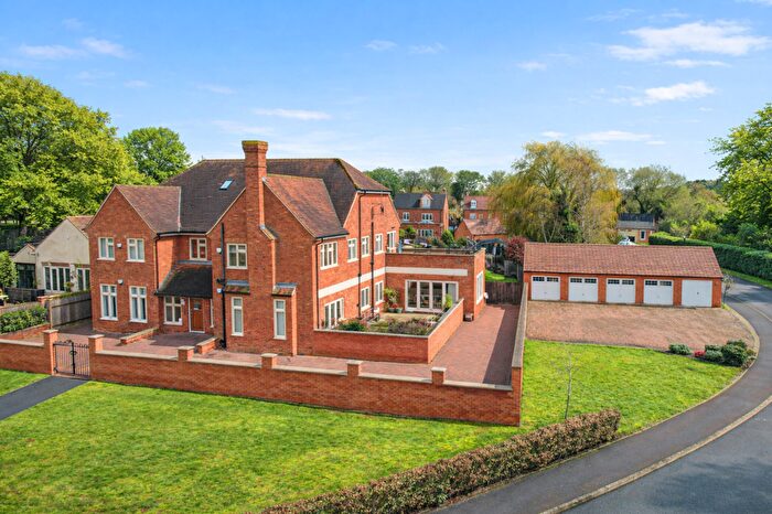 2 Bedroom Flat For Sale In Wreschner Close, Deanshanger, MK19