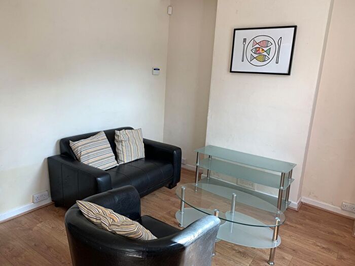 2 Bedroom Terraced House To Rent In Hawthorne Grove, Beeston, NG9