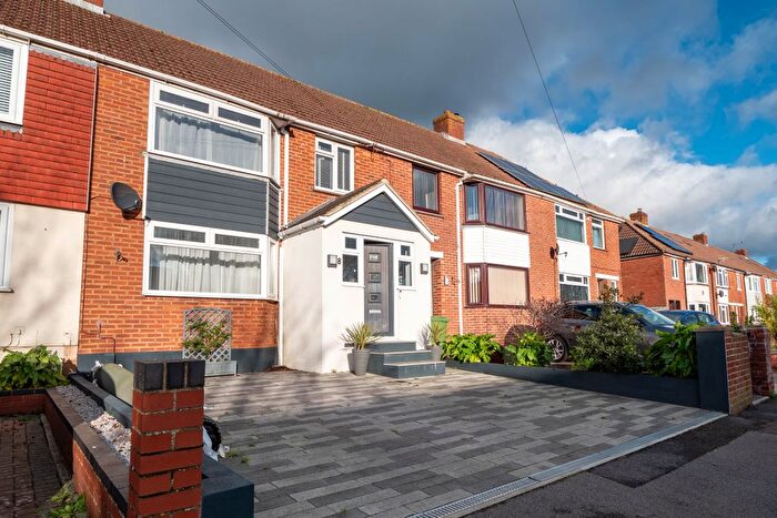 3 Bedroom Terraced House For Sale In Jubilee Avenue, Portsmouth, PO6