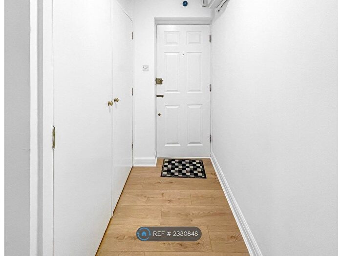 1 Bedroom Flat To Rent In Dukes Court, London, SE13