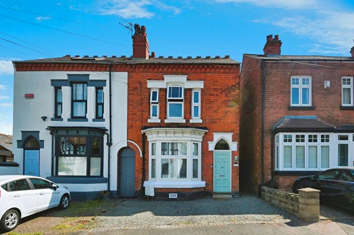 3 Bedroom Semi-Detached House For Sale In Holland Road, Sutton Coldfield, B72