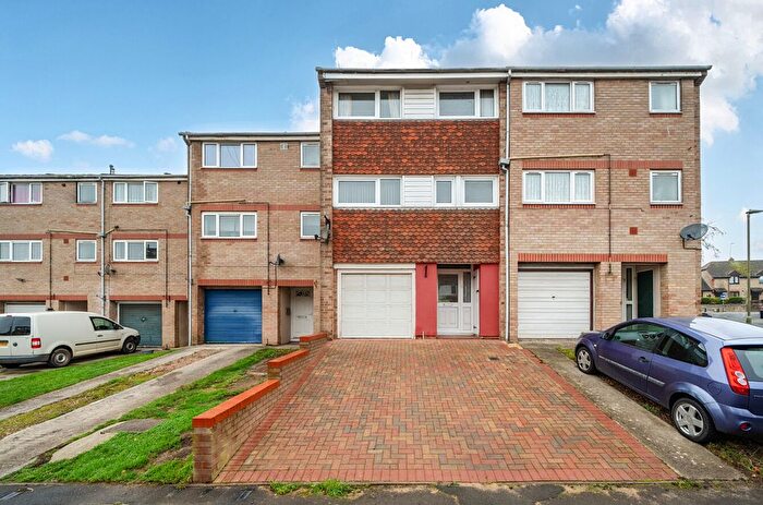 3 Bedroom Terraced House For Sale In Westbrook, Faringdon, Oxfordshire, SN7