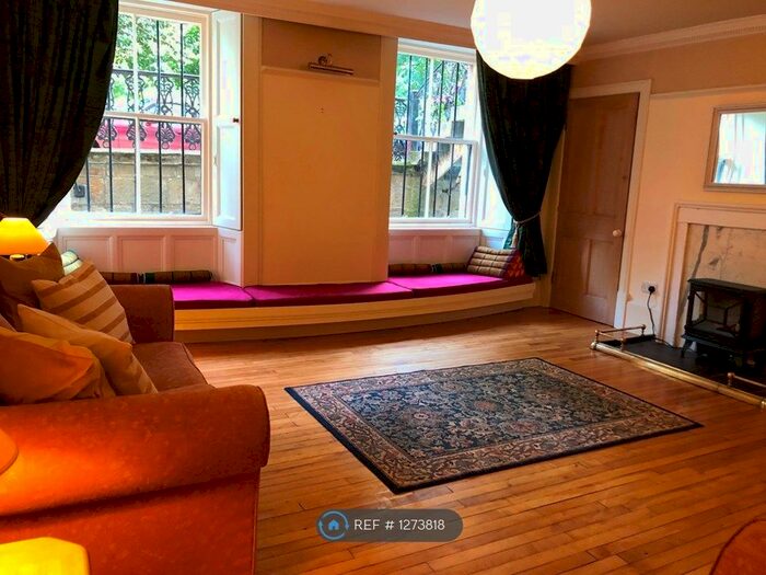 2 Bedroom Flat To Rent In Belmont Crescent, Glasgow G12