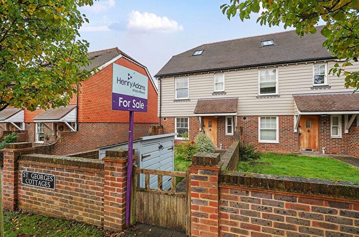 4 Bedroom End Of Terrace House For Sale In Brighton Road, Handcross, RH17