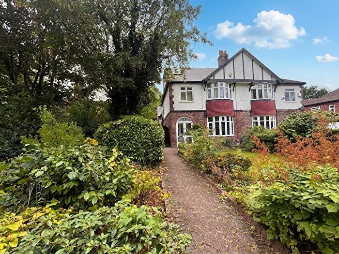 4 Bedroom Semi-Detached House For Sale In Rutland Road, Eccles, M30