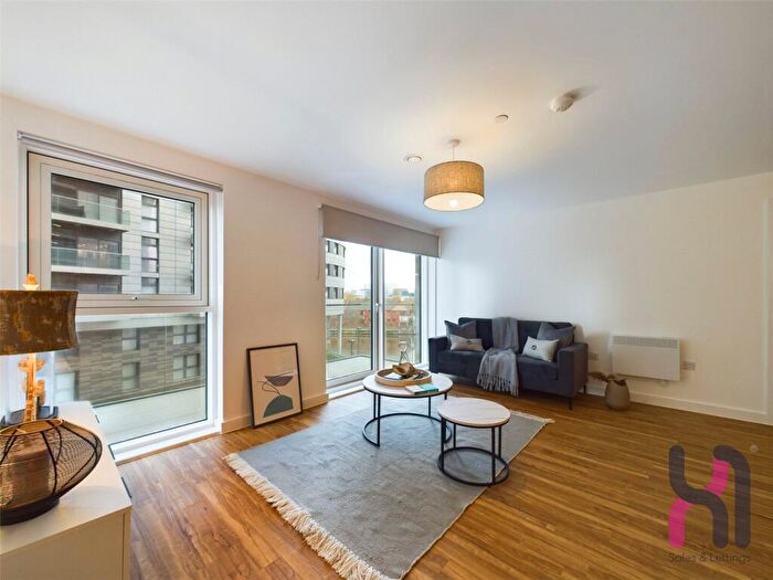 2 Bedroom Flat To Rent In Manchester Waters, Pomona Strand, Old Trafford, M16