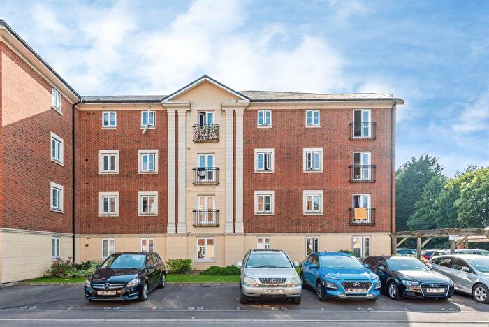 2 Bedroom Apartment For Sale In Brunel Crescent, Swindon, SN2