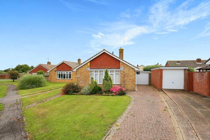 2 Bedroom Bungalow To Rent In Hawksbridge Close, Eastbourne, BN22