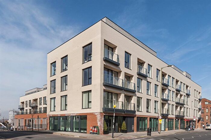 1 Bedroom Apartment For Sale In The Lexington, Finchley Road, London, NW11