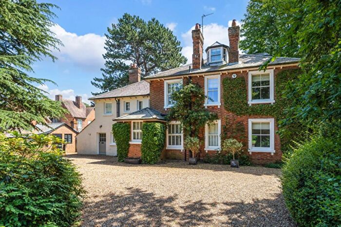 6 Bedroom Detached House For Sale In Aylesbury Road, Wing, Leighton Buzzard, Buckinghamshire, LU7