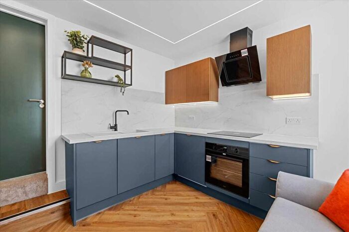 2 Bedroom Apartment To Rent In Houndiscombe Road, Plymouth, PL4