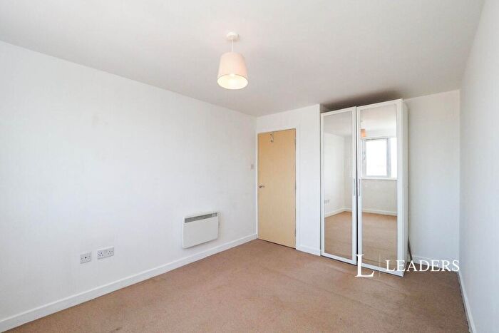 1 Bedroom Flat To Rent In High Point, NG7