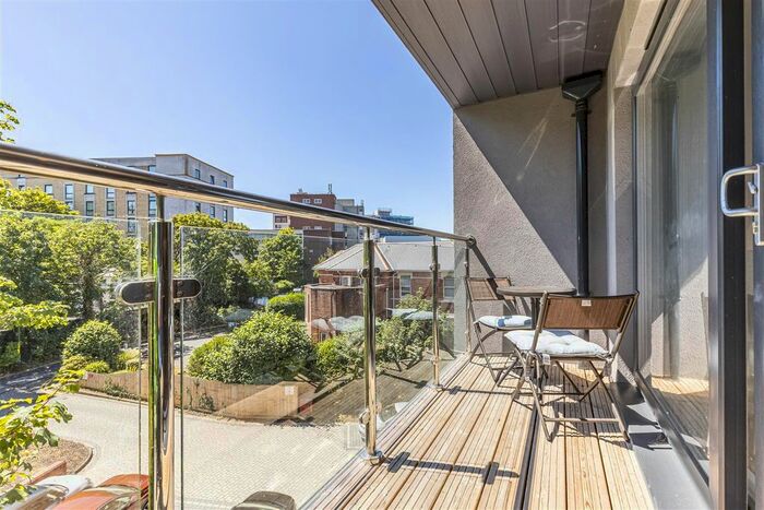 1 Bedroom Flat To Rent In Wootton Mount, Bournemouth, BH1