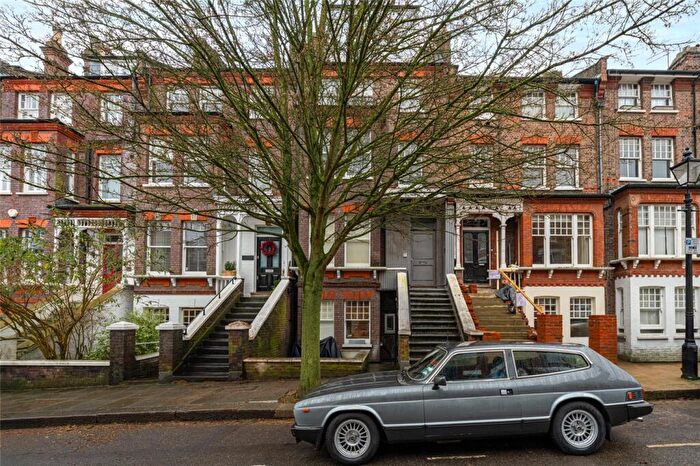Apartment To Rent In Denning Road, London, NW3