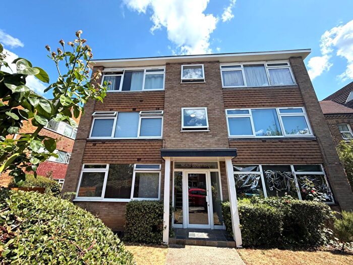 1 Bedroom Flat To Rent In Stanley Road, Wimbledon, SW19