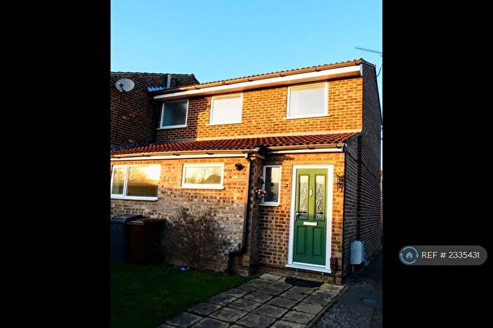 3 Bedroom Semi-Detached House To Rent In Foxglove Way, Chelmsford, CM1
