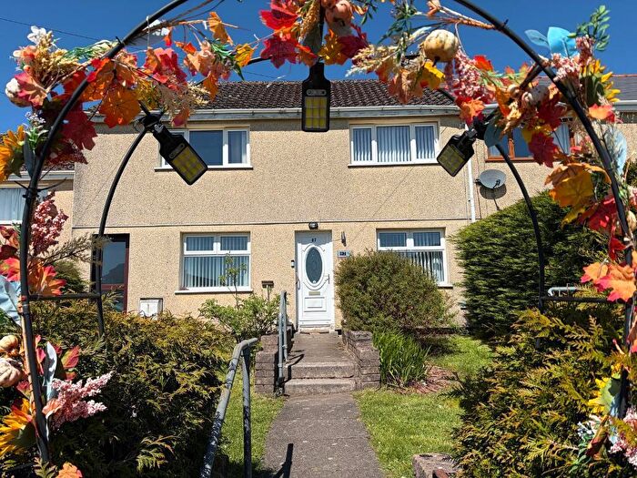 3 Bedroom Terraced House For Sale In Queensway, Garnlydan, Ebbw Vale, Blaenau Gwent, NP23
