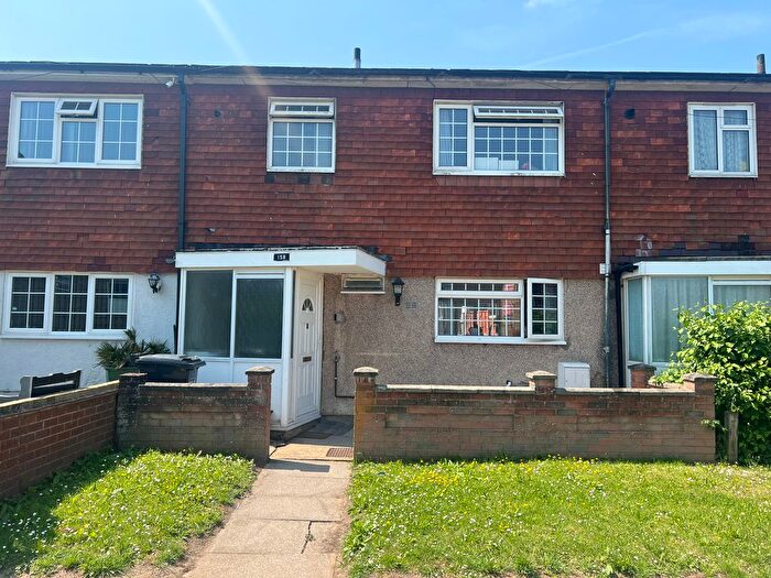 3 Bedroom Terraced House To Rent In Brierley, Croydon, CR0
